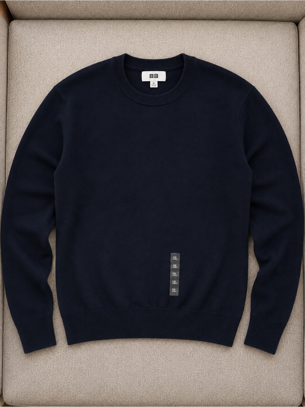 Uniqlo Men's Crewneck Sweater - Navy